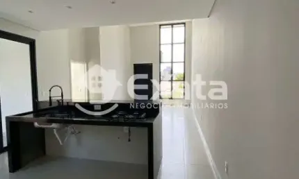 Casa de Alto Padrao a venda em Sorocaba, 3 suites e 4 vagas no Helena Maria