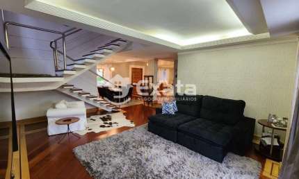 Linda casa para Locacao no Condominio Constantino Mattucci