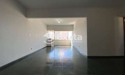 Apartamento com 3 quartos para alugar na Rua Professor Toledo, 235, Centro, Sorocaba