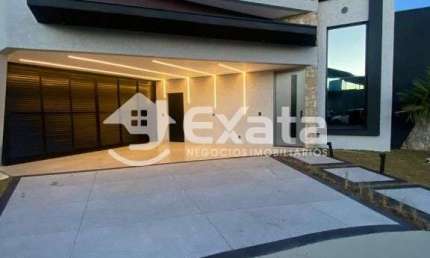 Casa NOVA e totalmente Terrea com 03 dormitorios e 01 suite no Condominio Spa Sunlake!