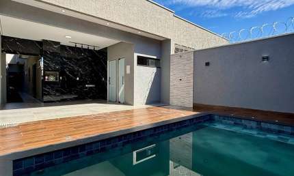 Casa com 3 quartos à venda na Rua Doutor Carlos Nascimento, 13005, Vila Eduardo, Petrolina