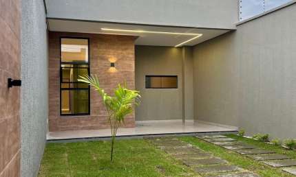 Linda casa com churrasqueira e box no banheiro, parcelamento