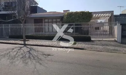 Linda Casa Rebouças Parolim com Terreno 1400m² ZR3 Vende