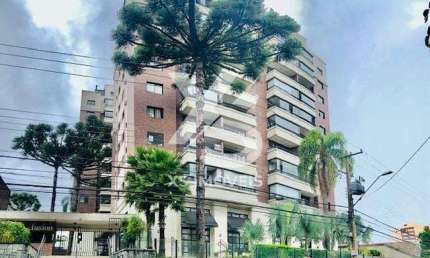 Apartamento Alto Padrão 2 Quartos (1 suite) 1 vaga, 60m² e 106 m², total, Centro - Curitiba