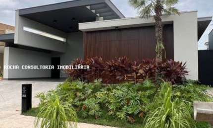 Casa para Venda em Presidente Prudente, Parque Residencial Damha IV, 3 dormitórios, 3 suítes, 4 banheiros, 2 vagas