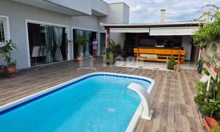 Casa Alto Padrão à venda no bairro Universitário em Tijucas/SC