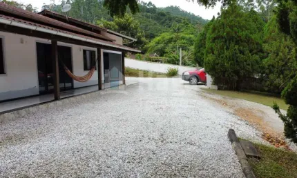 Casa em sítio/chácara à venda no bairro Tomaz Coelho em Brusque/SC