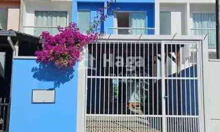 Sobrado geminado à venda no bairro Águas Claras em Brusque/SC