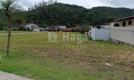 Terreno à venda no Bateas, Brusque 