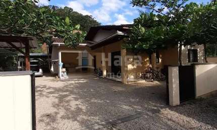 Casa para alugar no bairro Guabiruba Sul em Guabiruba/SC