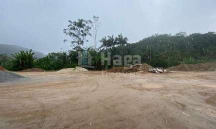 Terreno urbano à venda no bairro São Pedro em Brusque/SC