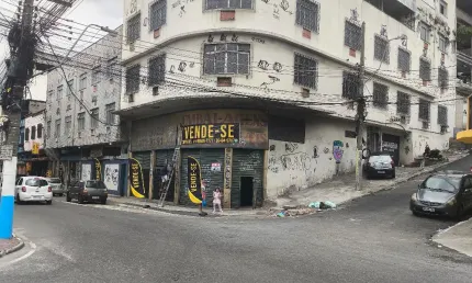 Dois Prédios com 28 salas comerciais, centro de São João de Meriti