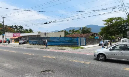 Terreno comercial para alugar na Avenida Central Ewerton Xavier, 900, Maravista, Niterói