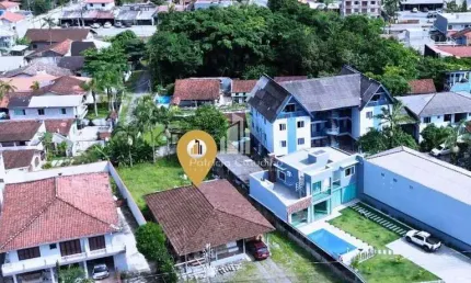 Area total de 711,51M² , frente para Av. do Comércio - Itapema Do Norte!