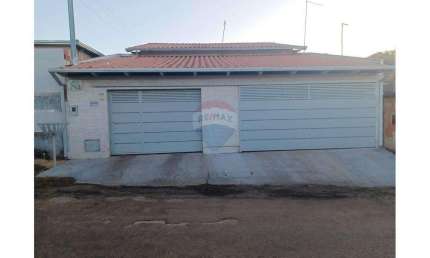 Linda casa com facilidades para venda e ótimo preço para negociar ....
