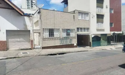 Casa com 4 dormitórios à venda,  por R$ 590.000 - São Mateus - Juiz de Fora/MG