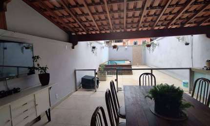 Linda casa com 4 quartos 2 suítes venda e aluguel - Centro