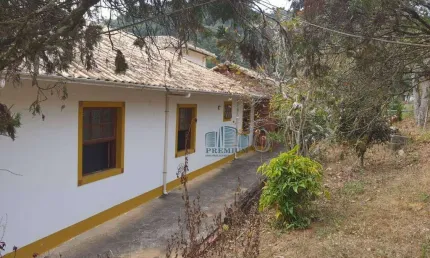 Casa com 3 quartos à venda na Rua Julita Teixeira Gracioso, 405, Recanto dos Lagos, Juiz de Fora