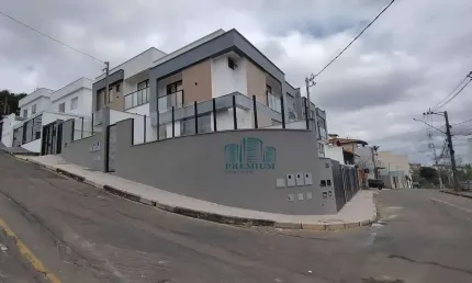 Casa com 3 quartos à venda na Rua Regente, 3, São Pedro, Juiz de Fora