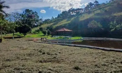 Chácara á venda no condomínio park da cachoeira - tranquilidade e natureza em um só lugar