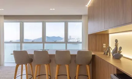 Apartamento com 3 quartos para alugar na Rua Julieta Lins, 82, Pioneiros, Balneário Camboriú por R$ 30.000