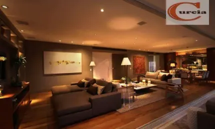 Apartamento à venda no Itaim Bibi. Altíssimo Padrão