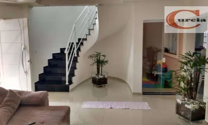 Sobrado com 3 dormitórios à venda, 235 m² por R$ 650.000,00 - Centro - Joanópolis/SP