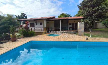 Casa 5 quartos, 3 suítes, piscina, área verde - 3.000mt² - Cond. Vale do Ouro