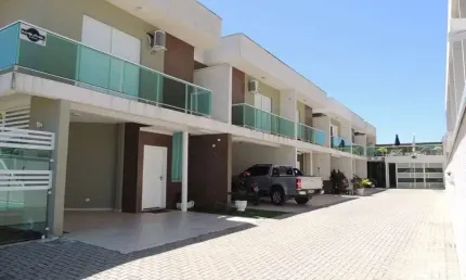Casa com 3 quartos à venda na Rua São José Dos Pinhais, 21, Brejatuba, Guaratuba