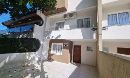 Casa com 3 quartos à venda na Rua Padre Donato, 805, Centro, Guaratuba