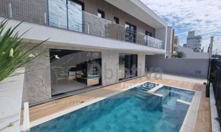 CASA CENTRAL NOVA PRONTA PARA MORAR PERTINHO DA PRAIA