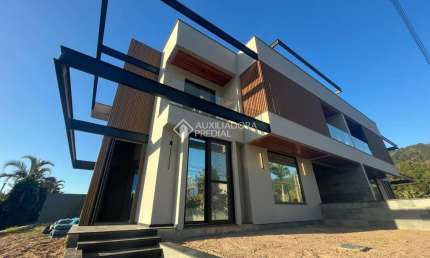 Casa com 3 quartos à venda na Rua das Piraúnas, 1622, Jurerê Internacional, Florianópolis, 280 m2 por R$ 4.850.000