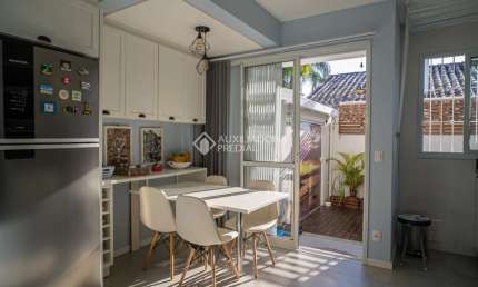 Casa em condomínio fechado com 2 quartos à venda na Rua Leonel Pereira, 625, Cachoeira do Bom Jesus, Florianópolis, 95 m2 por R$ 900.000