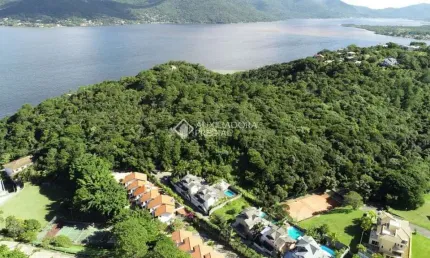 Casa em condomínio fechado com 4 quartos à venda na Rodovia Jornalista Manoel de Menezes, 2057, Barra da Lagoa, Florianópolis, 380 m2 por R$ 3.290.000