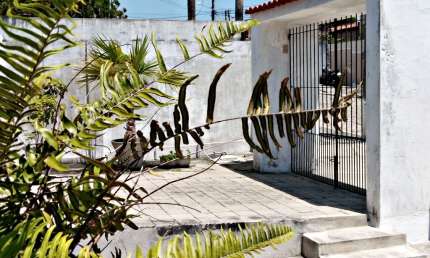 Casa à Venda no Bairro Pitimbú, Natal – Conforto e Localização Privilegiada!