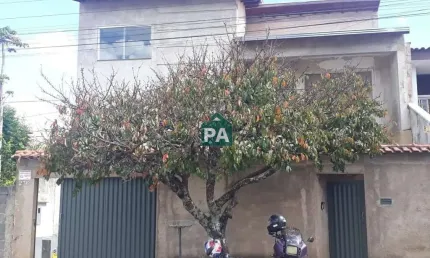 Casa com 2 quartos à venda no Jardim das Azaléias, Poços de Caldas  por R$ 640.000