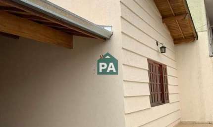 Casa com 3 quartos à venda no Jardim Amaryllis, Poços de Caldas  por R$ 850.000