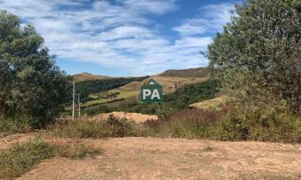 Terreno à venda no Jardim Belvedere, Poços de Caldas  por R$ 400.000