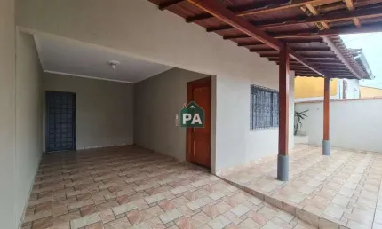 Casa com 3 quartos à venda no Jardim Amaryllis, Poços de Caldas  por R$ 750.000