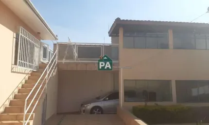 Casa com 2 quartos à venda no Dom Bosco, Poços de Caldas  por R$ 700.000