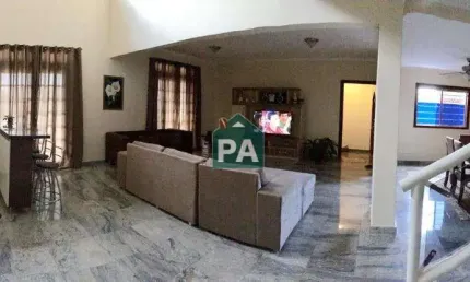 Casa com 3 quartos à venda no Jardim Amaryllis, Poços de Caldas  por R$ 1.150.000