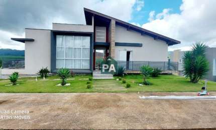 Casa em condomínio fechado com 3 quartos à venda no Residencial e Industrial Campo Alegre, Poços de Caldas  por R$ 2.200.000