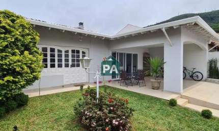 Casa com 3 quartos à venda no João Pinheiro, Poços de Caldas  por R$ 1.749.000