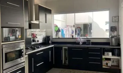 Casa com 3 quartos à venda na Rua Grécia, Jardim Celani, Salto