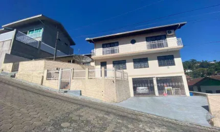 Casa com 4 dormitórios à venda, 250 m² por R$ 990.000,00 - Tribess - Blumenau/SC