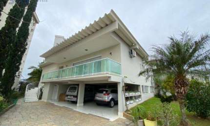 Casa com 4 dormitórios à venda, 240 m² por R$ 1.300.000,00 - Velha - Blumenau/SC