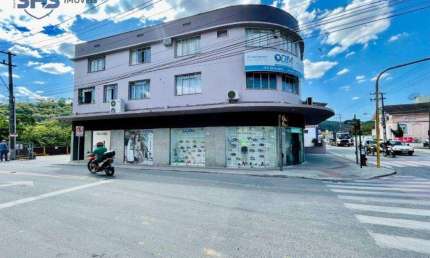 Prédio Comercial e Residencial a venda com altíssimo potencial de retorno financeiro no Bairro Garcia em Blumenau/SC.