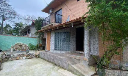 Casa com 4 dormitórios à venda, 237 m² por R$ 689.000,00 - Coloninha - Gaspar/SC