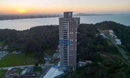 Apartamento com 3 dormitórios à venda, 122 m² por R$ 2.300.000,00 - Centro - Penha/SC