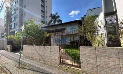 Casa com 3 dormitórios para alugar, 186 m² por R$ 8.120,01/mês - Vila Nova - Blumenau/SC